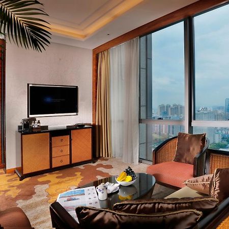 Dongguan Kande International Hotel-During The Canton Fair, Guests Can Enjoy Free Shuttle Buses To The Canton Fair Exhibition Hall Екстериор снимка